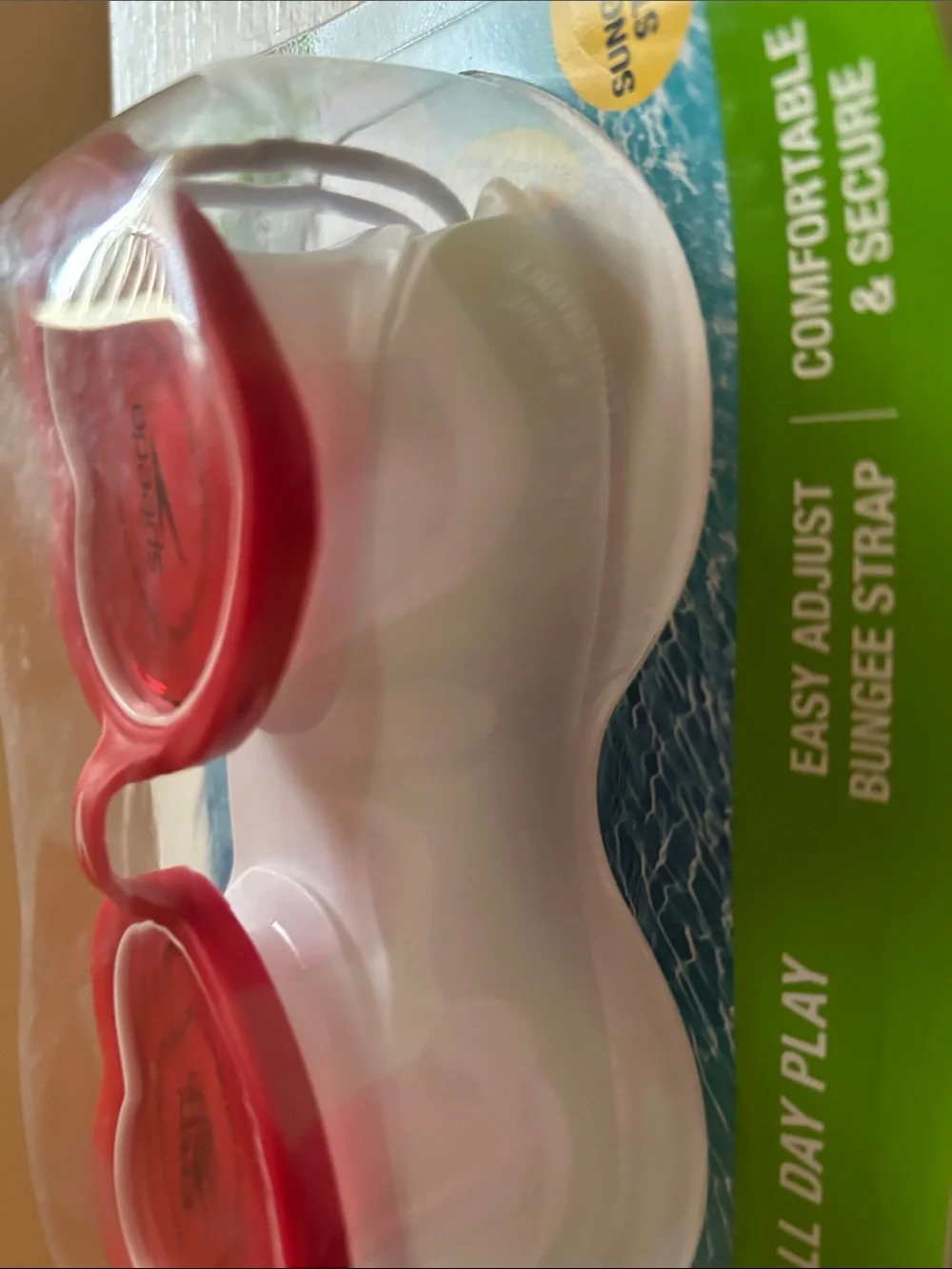 Speedo Kids Heart Goggles in Red and White